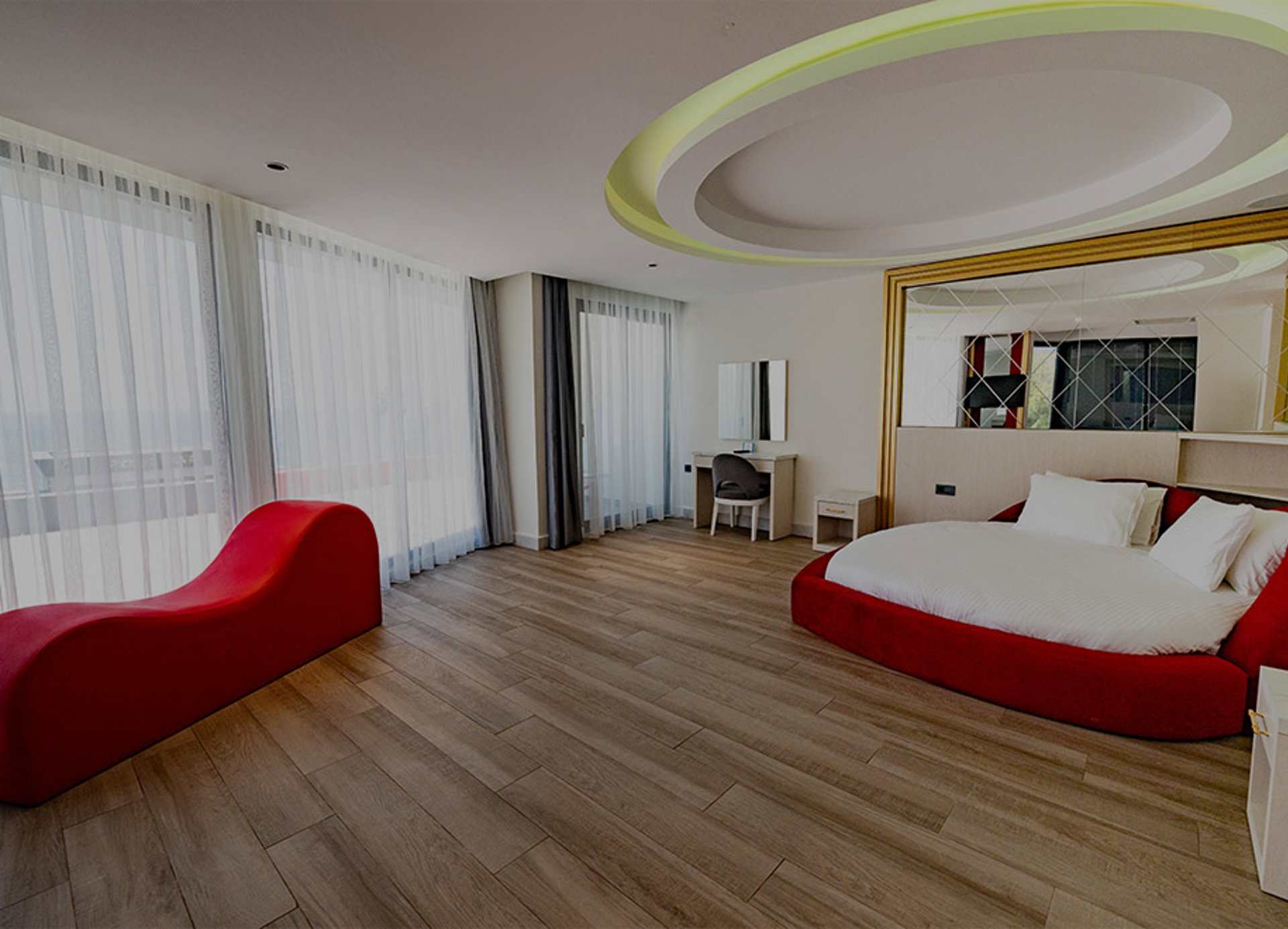 Deluxe Suite